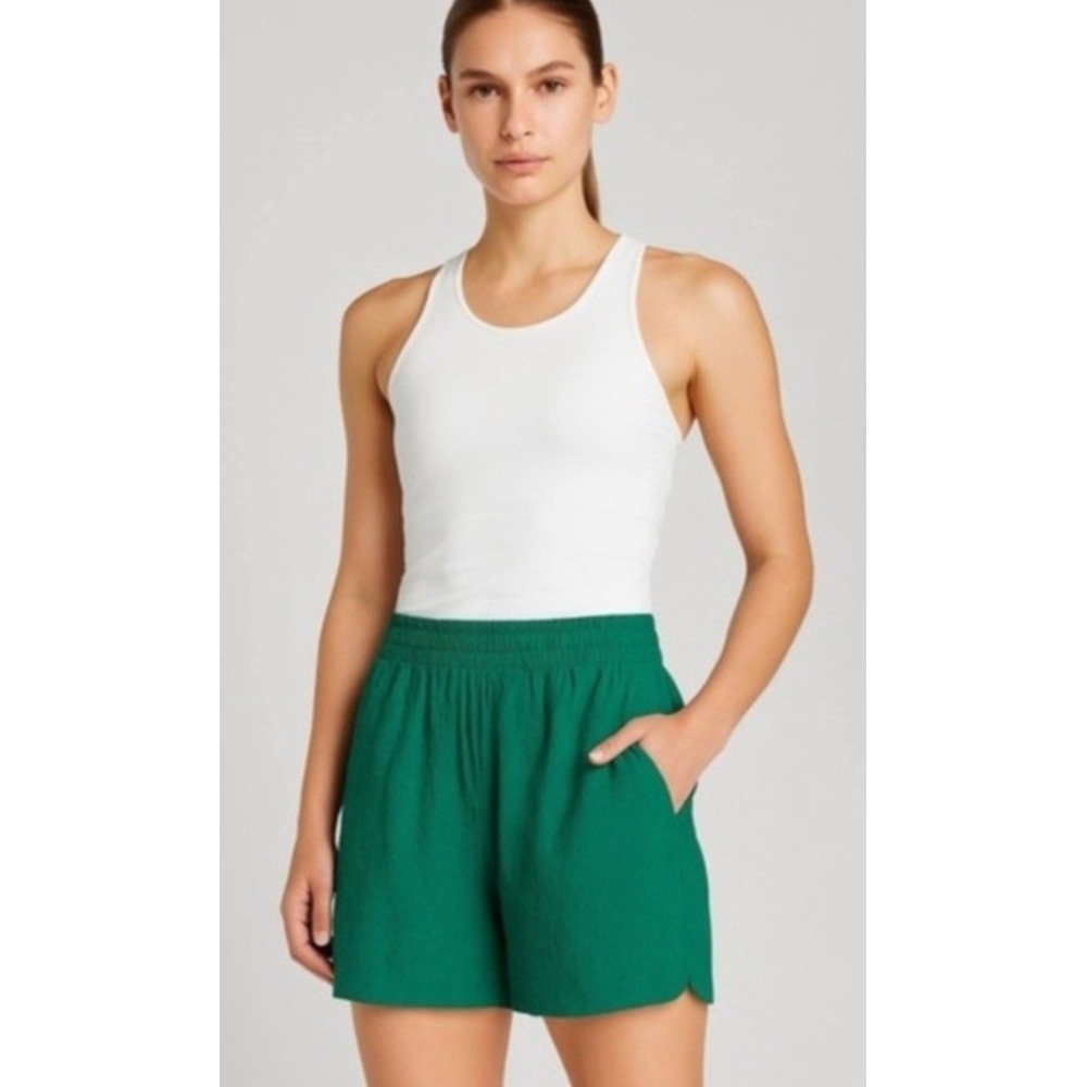 Athleta Echo Shorts Kelly Green 6 NWT Zippered Pockets Quick Drying 28x4.5